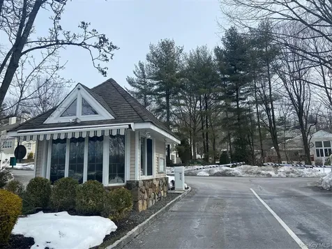 83 Roundtop Road Yonkers NY 10710