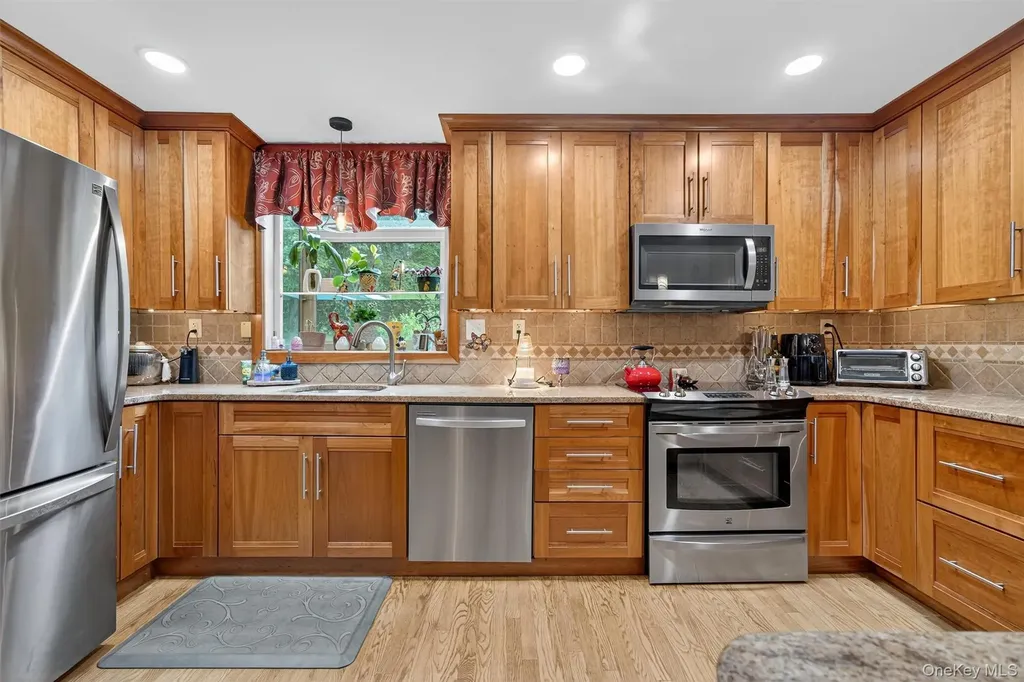41 Hickory Hill Road Newburgh NY 12550