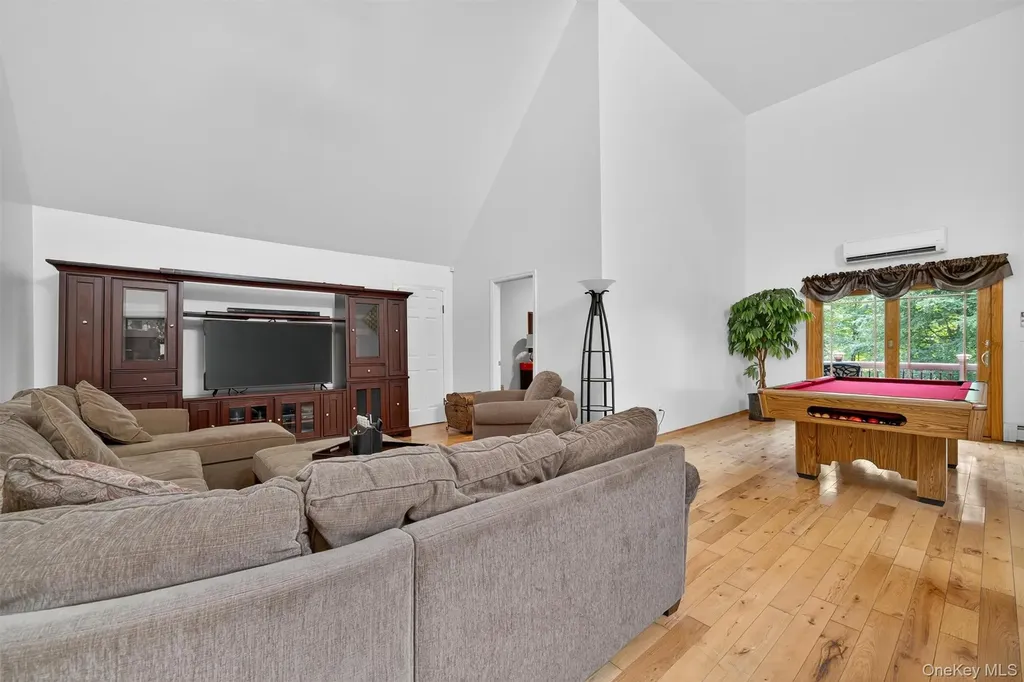 41 Hickory Hill Road Newburgh NY 12550