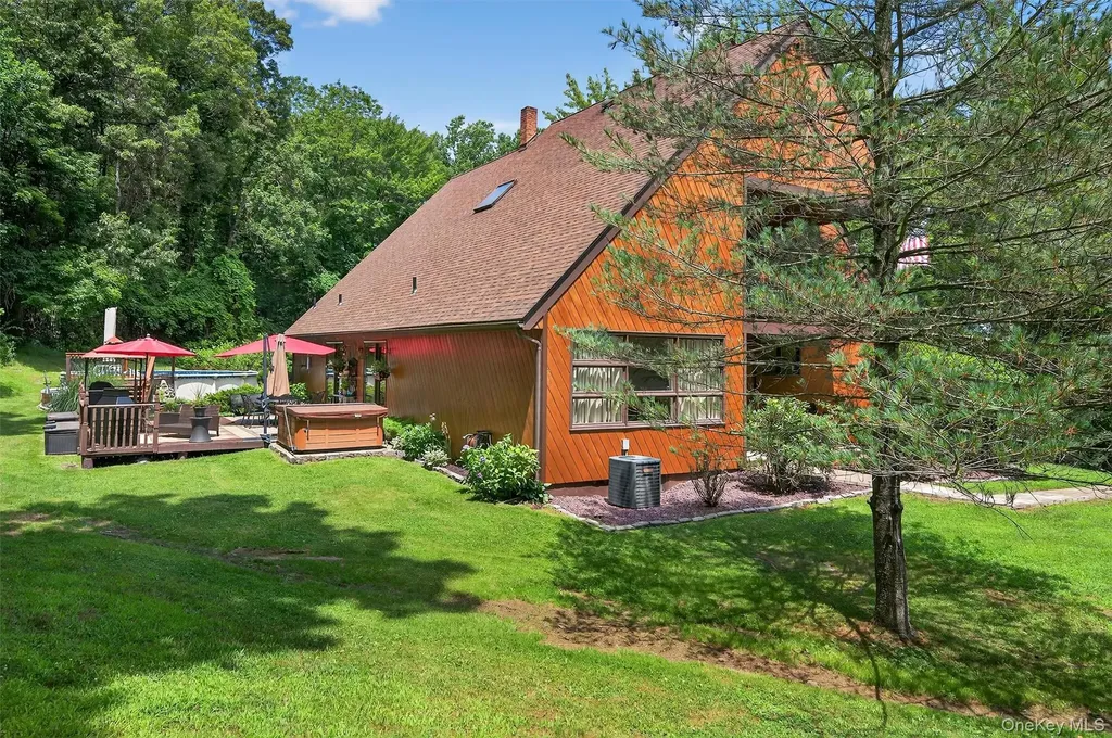 41 Hickory Hill Road Newburgh NY 12550