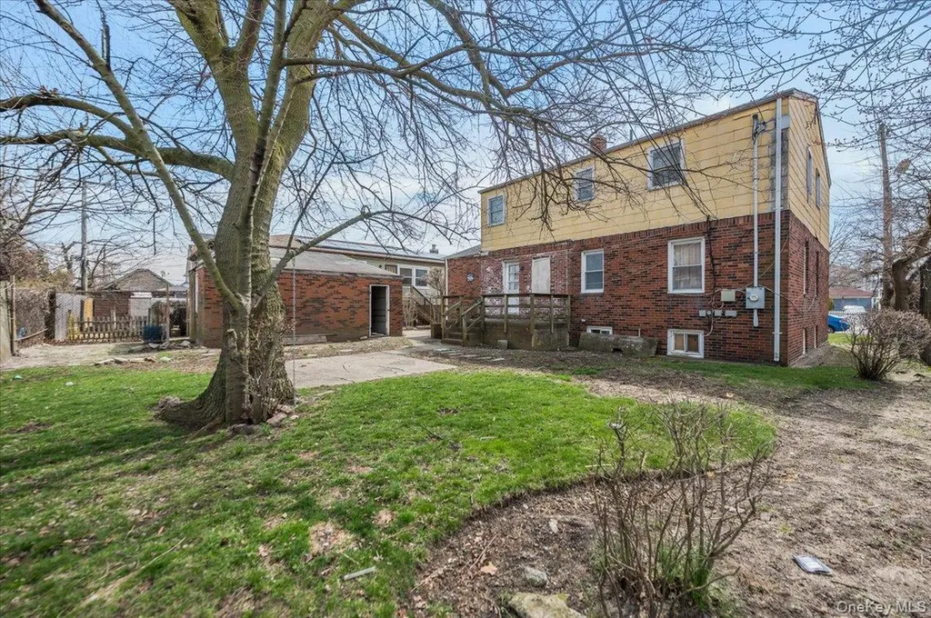 15 E Hudson Street Long Beach NY 11561