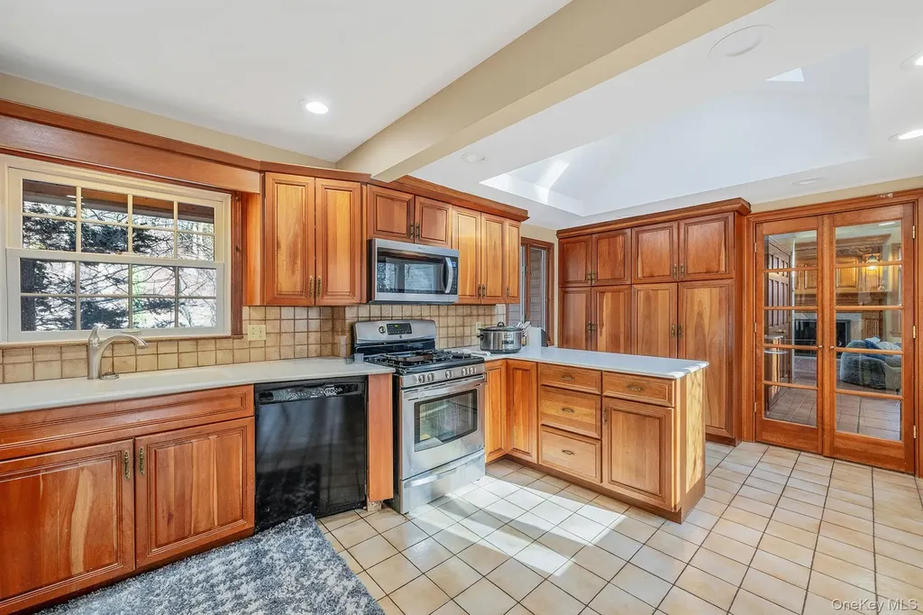1 Spring Hollow Road Nissequogue NY 11780