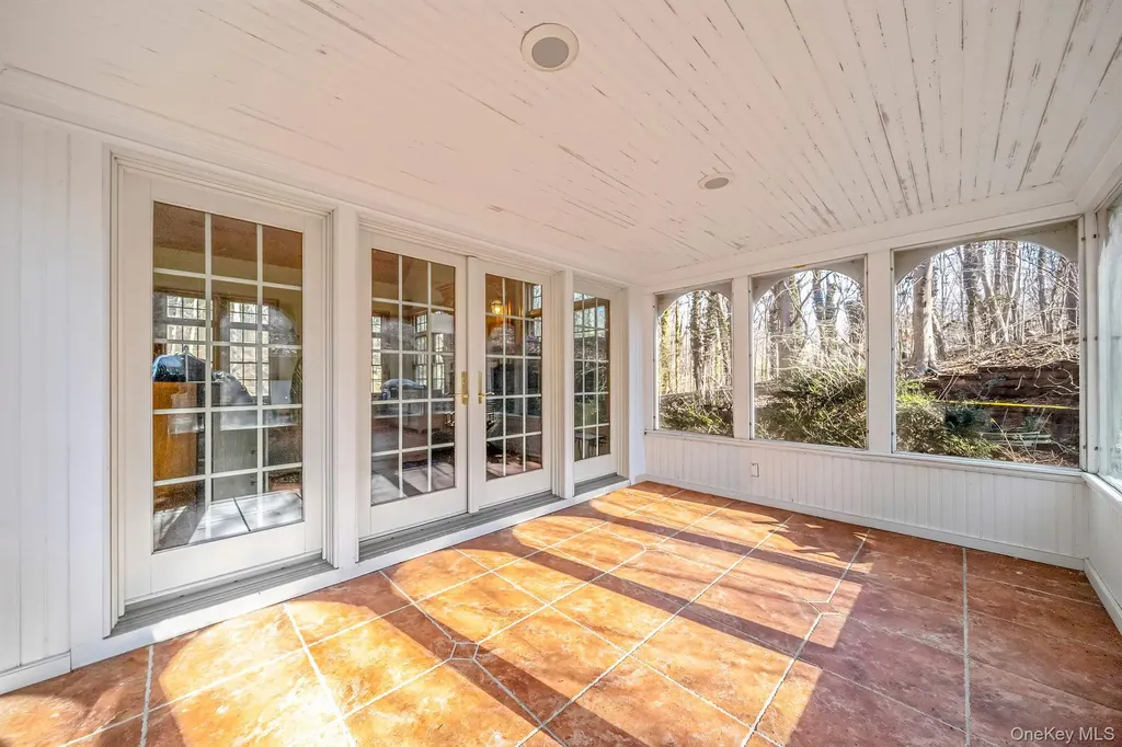 1 Spring Hollow Road Nissequogue NY 11780