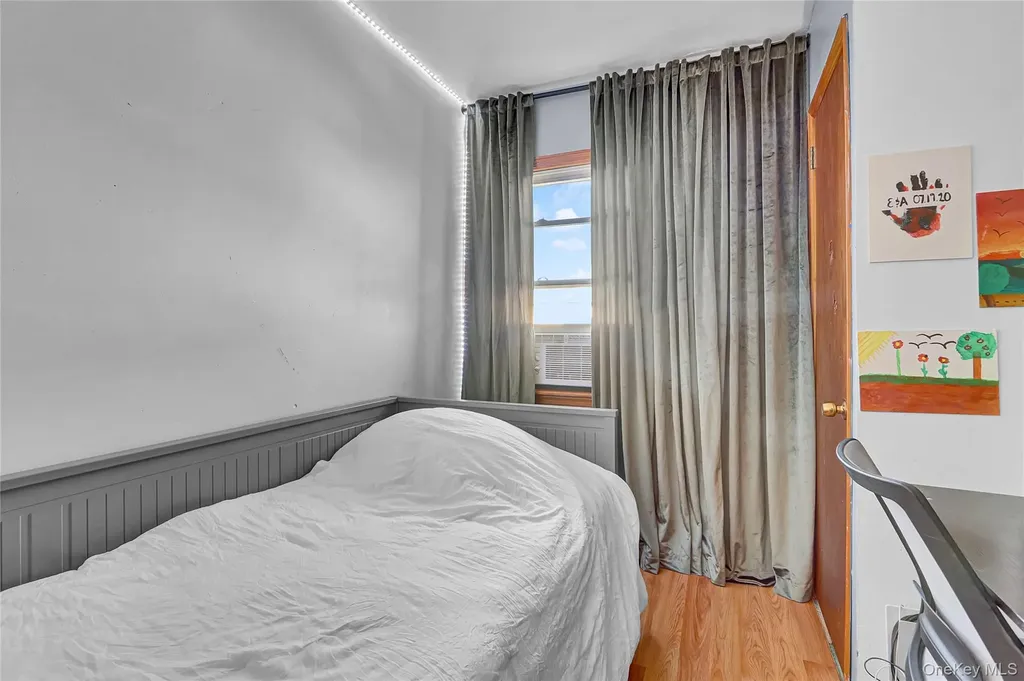 150-27 16th Road Whitestone NY 11357