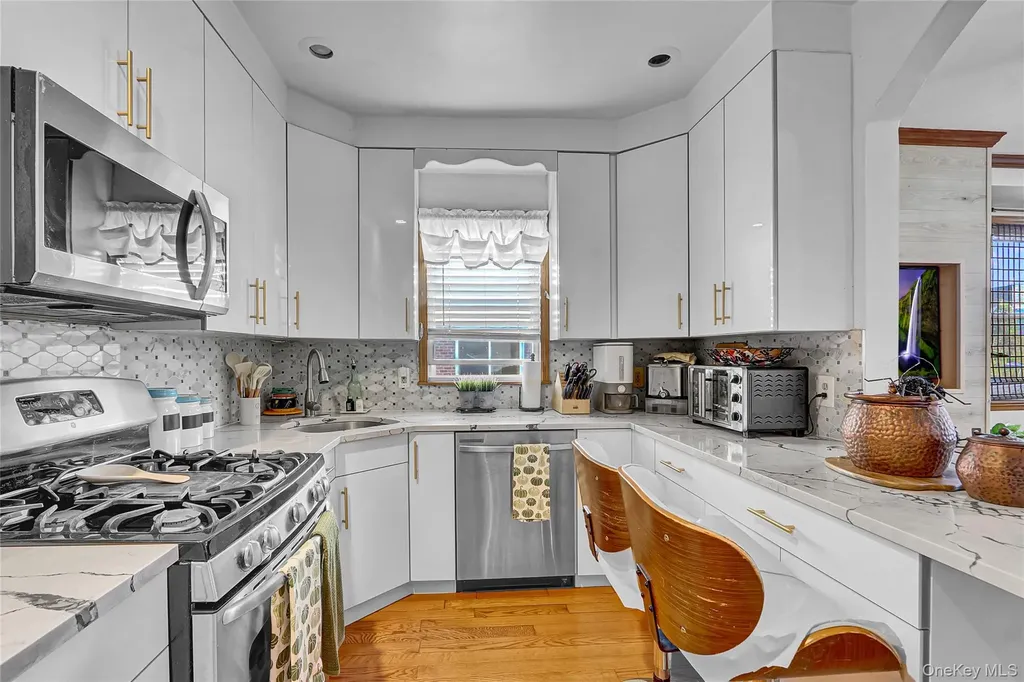 150-27 16th Road Whitestone NY 11357