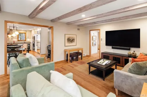 46 Oregon Road Armonk NY 10504