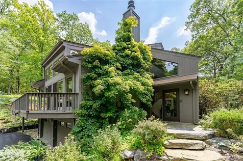 46 Oregon Road Armonk NY 10504