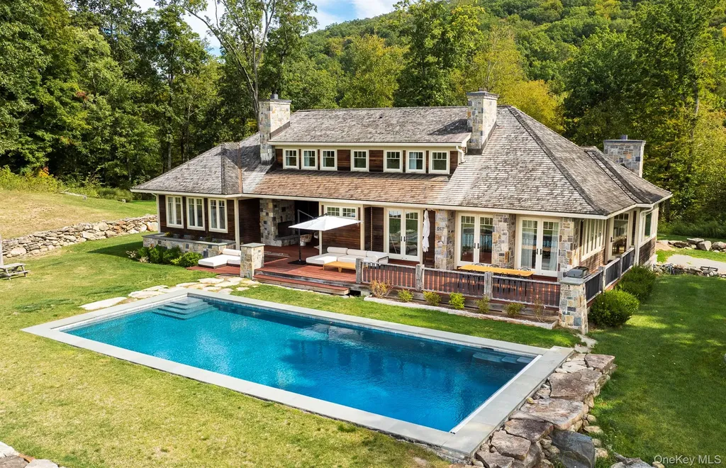 121 Quaker Hill Road Pawling NY 12564