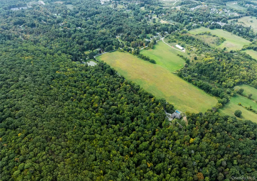 121 Quaker Hill Road Pawling NY 12564