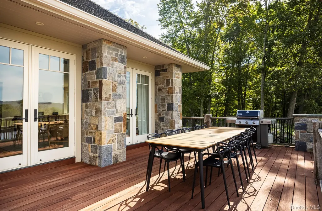 121 Quaker Hill Road Pawling NY 12564