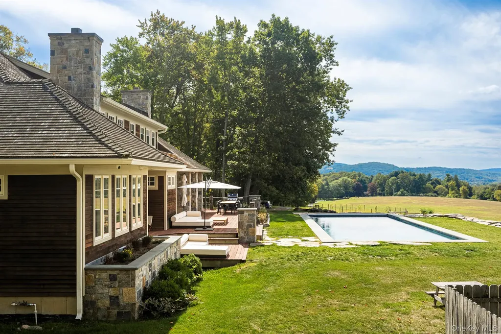 121 Quaker Hill Road Pawling NY 12564