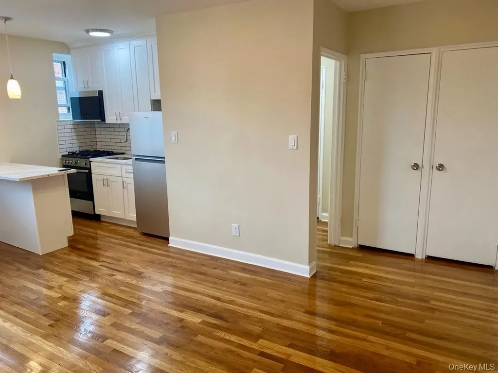 32 Cathedral Avenue Hempstead NY 11550