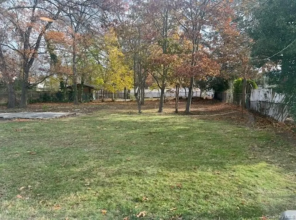 146-43 Bayside Avenue Flushing NY 11354