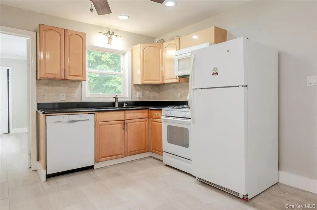 487 5th Avenue Cedarhurst NY 11516