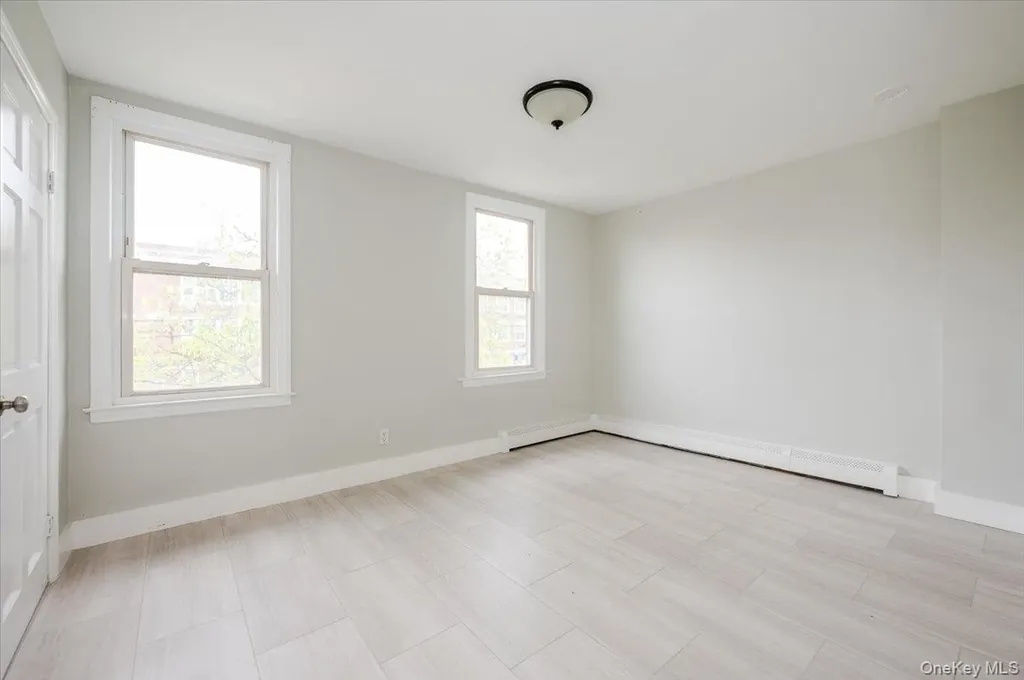 487 5th Avenue Cedarhurst NY 11516