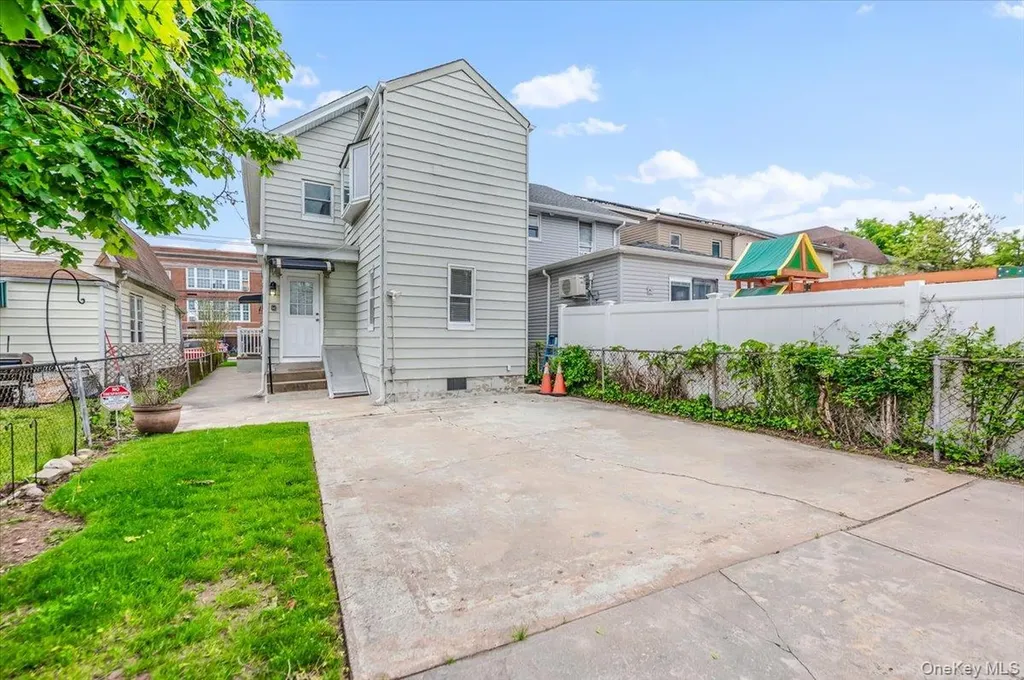 487 5th Avenue Cedarhurst NY 11516