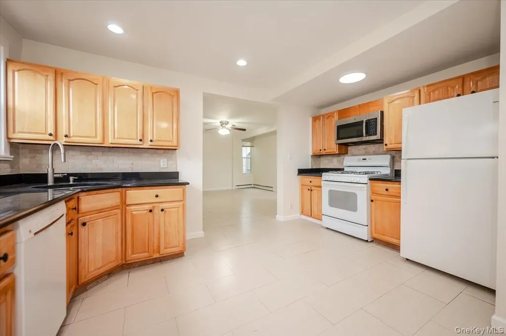487 5th Avenue Cedarhurst NY 11516