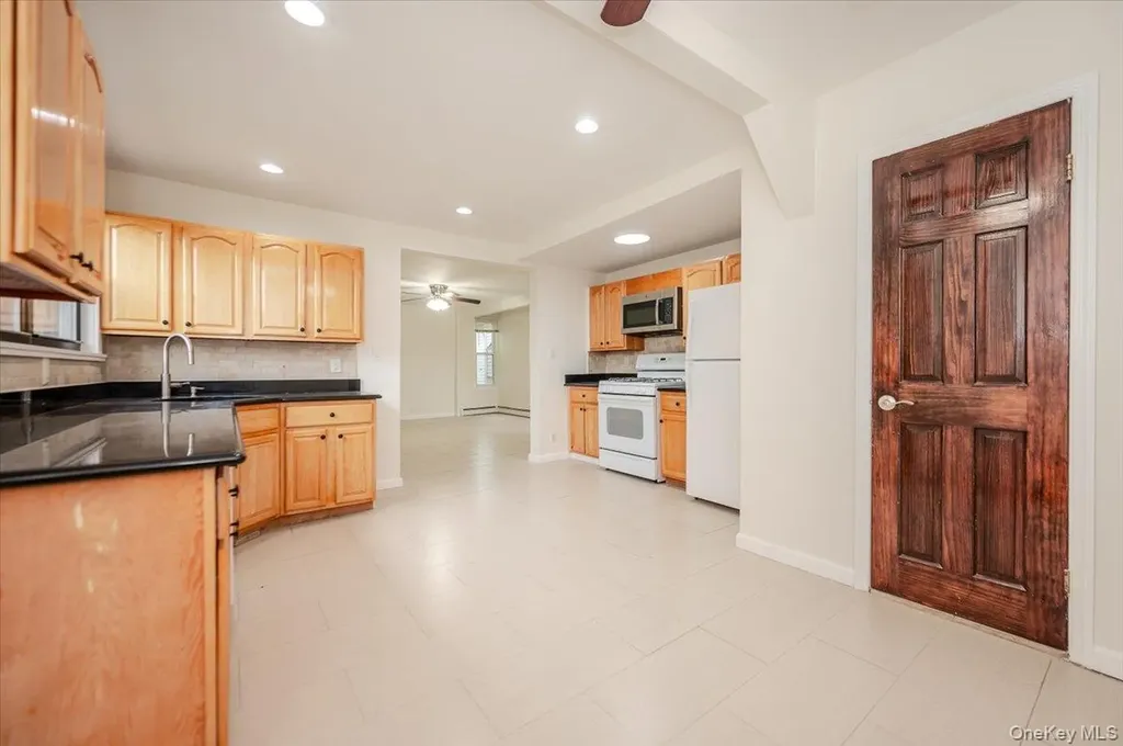 487 5th Avenue Cedarhurst NY 11516