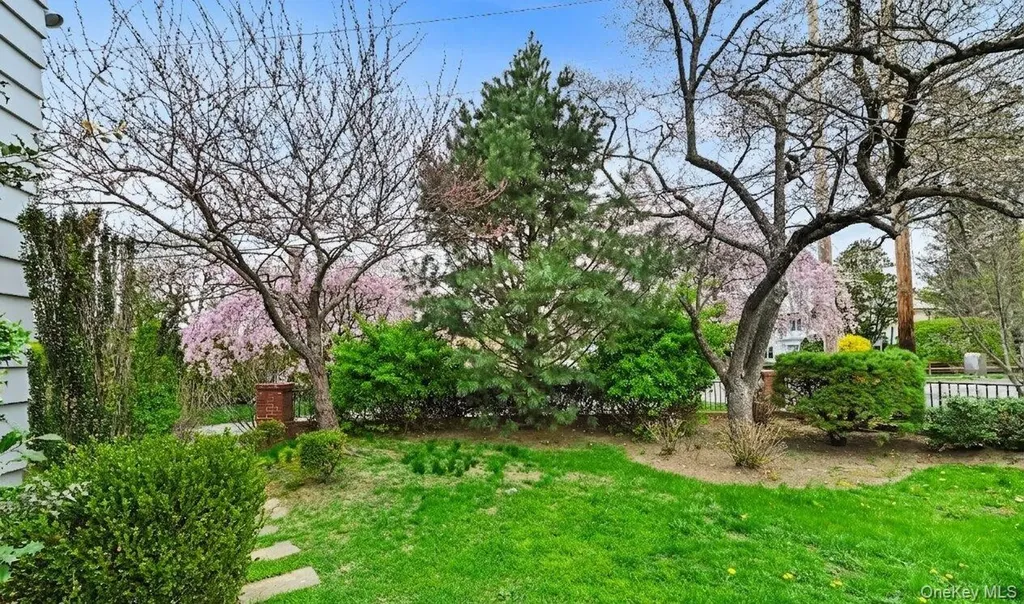 60 Greenridge Avenue White Plains NY 10605