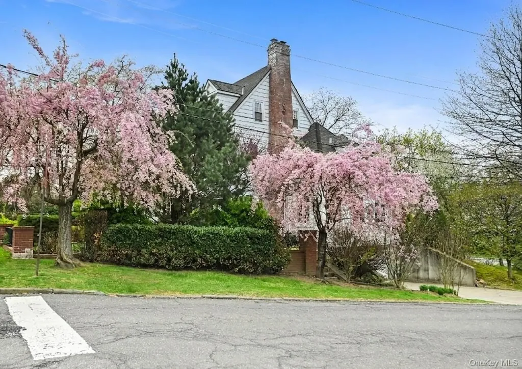 60 Greenridge Avenue White Plains NY 10605