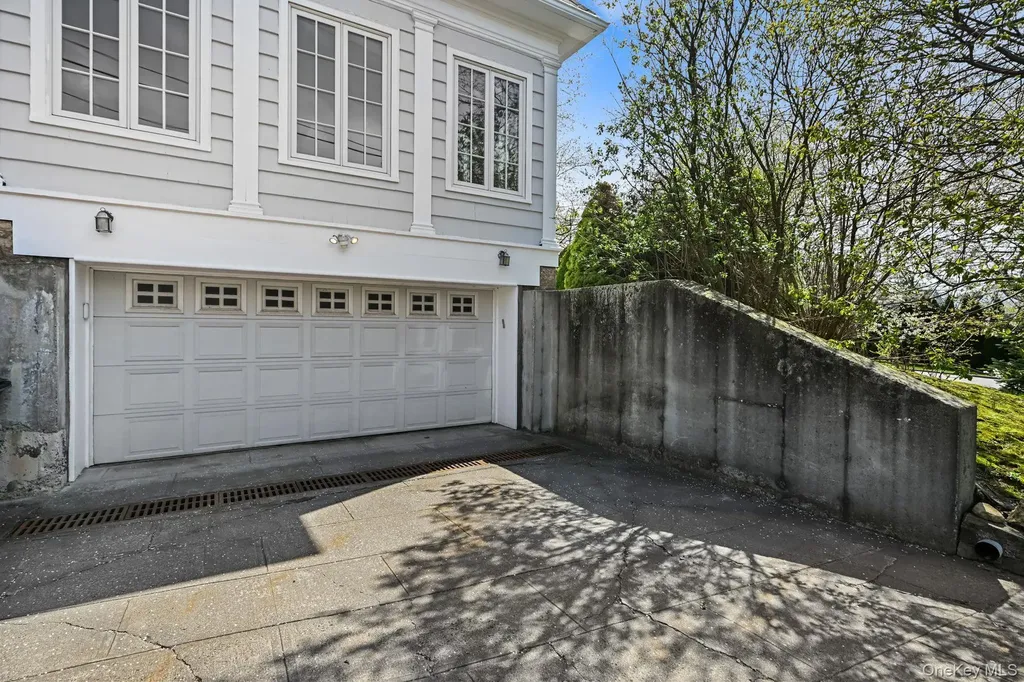 60 Greenridge Avenue White Plains NY 10605