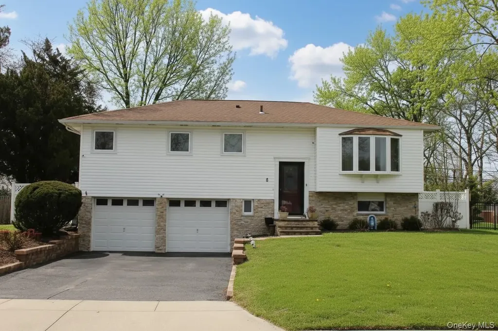 8 Mulberry Drive Smithtown NY 11787
