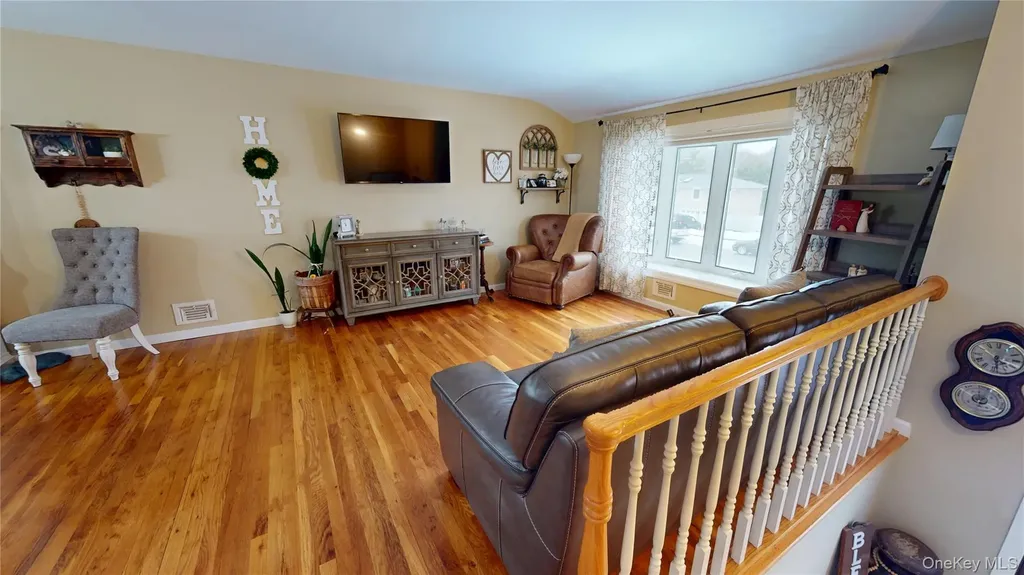 8 Mulberry Drive Smithtown NY 11787