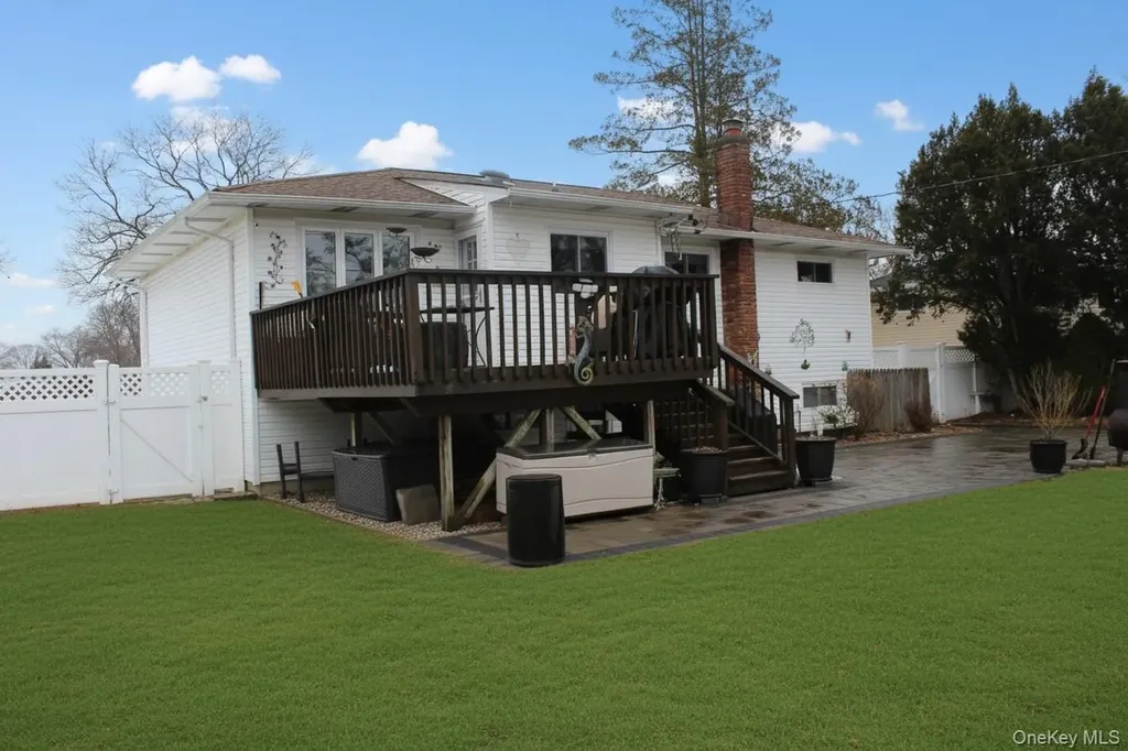 8 Mulberry Drive Smithtown NY 11787