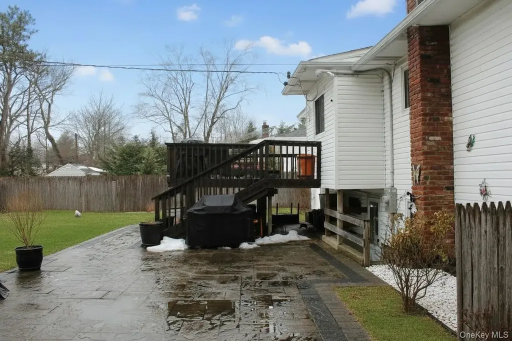 8 Mulberry Drive Smithtown NY 11787