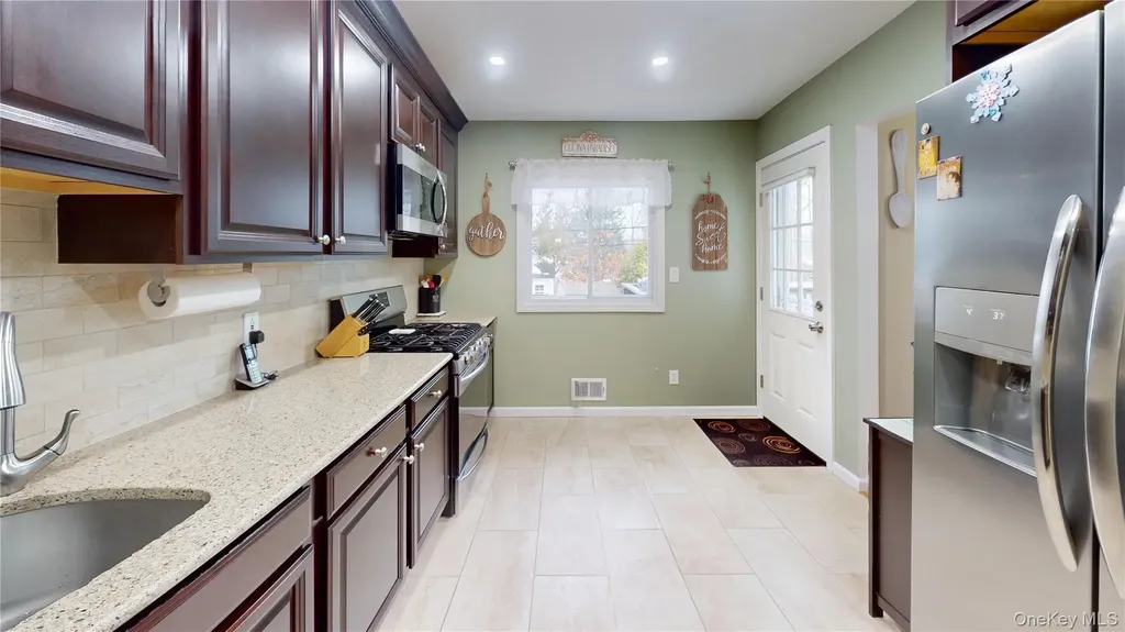 8 Mulberry Drive Smithtown NY 11787