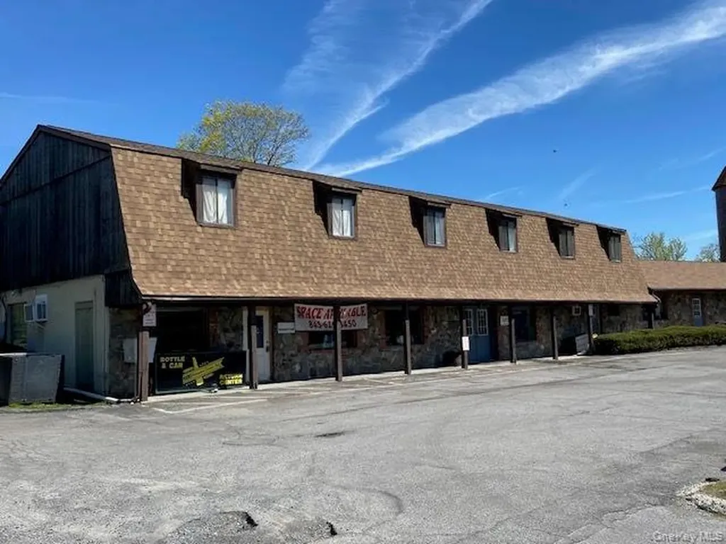 960 Violet Avenue Hyde Park NY 12538