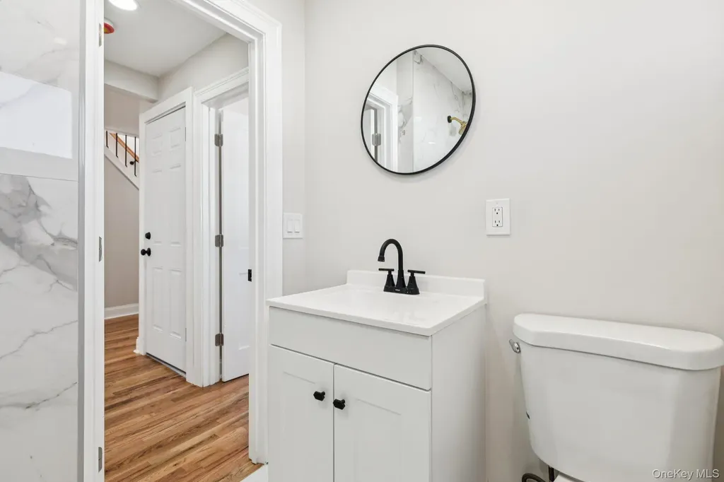 38 Somerset Road E Amityville NY 11701