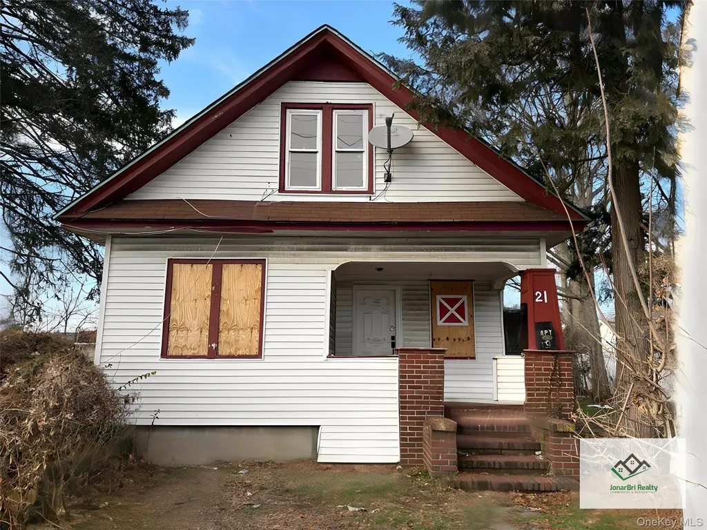 21 E Clinton Avenue Roosevelt NY 11575