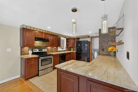 16 Orchard Lane Hopewell Junction NY 12533