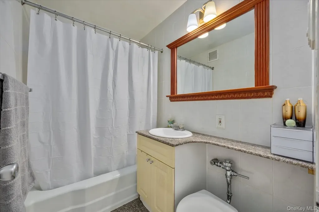 3425 150th Place Flushing NY 11354