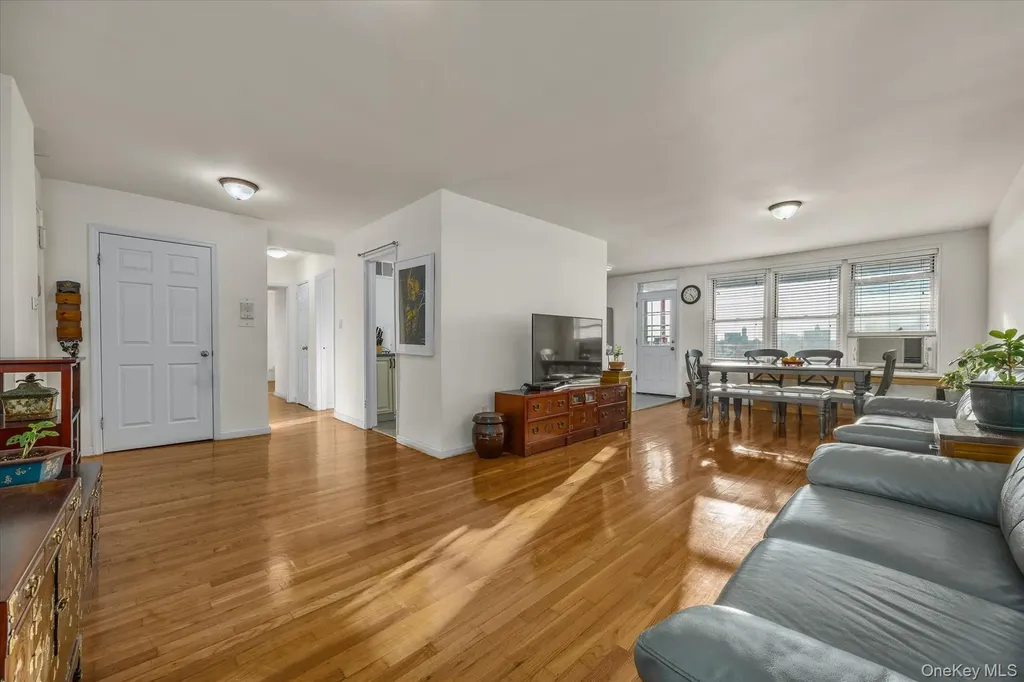 3425 150th Place Flushing NY 11354