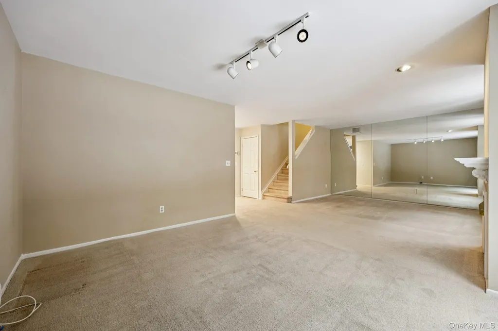 3 Springwood Lane Huntington NY 11743