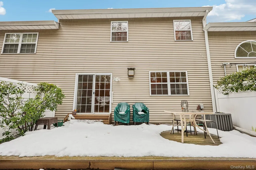 3 Springwood Lane Huntington NY 11743