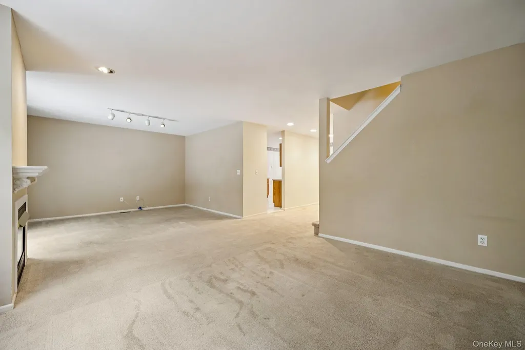 3 Springwood Lane Huntington NY 11743