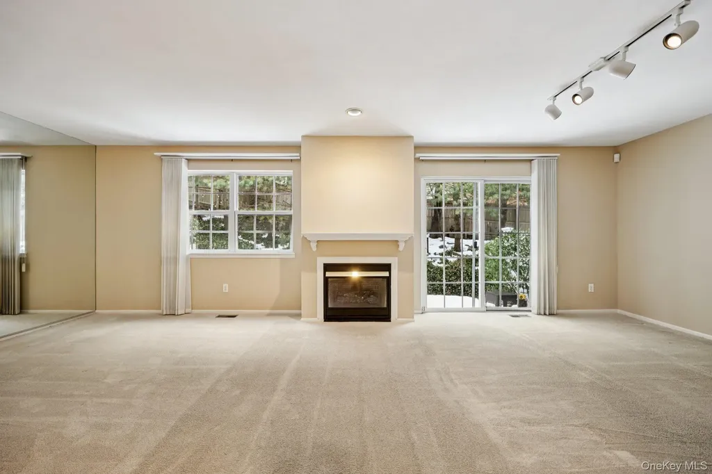 3 Springwood Lane Huntington NY 11743