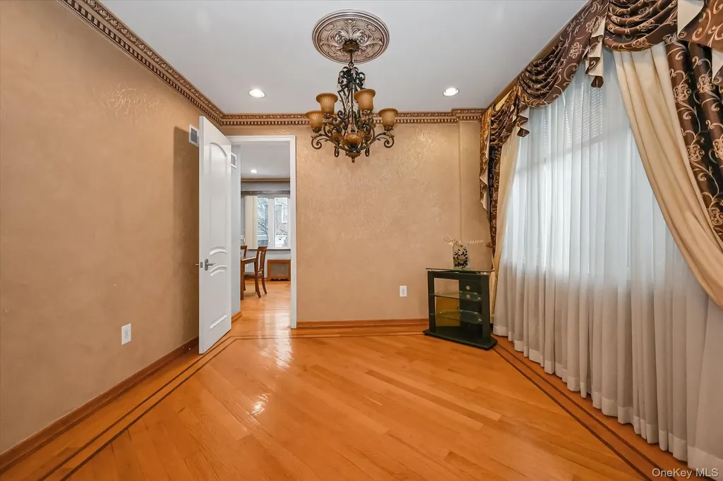 7716 Kew Forest Lane Forest Hills NY 11375