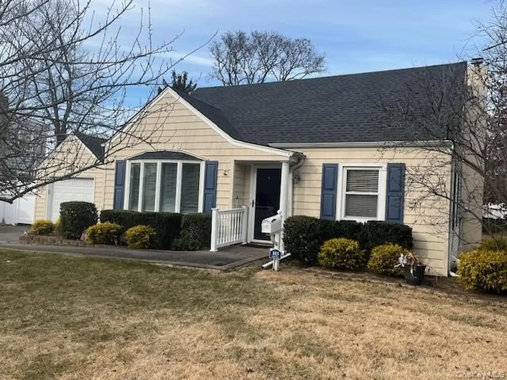 103 Foster Boulevard Babylon NY 11702