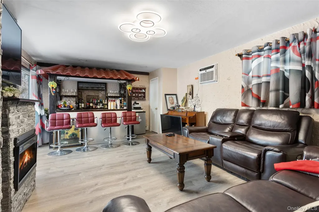 6 Merrick Lane Spring Valley NY 10977