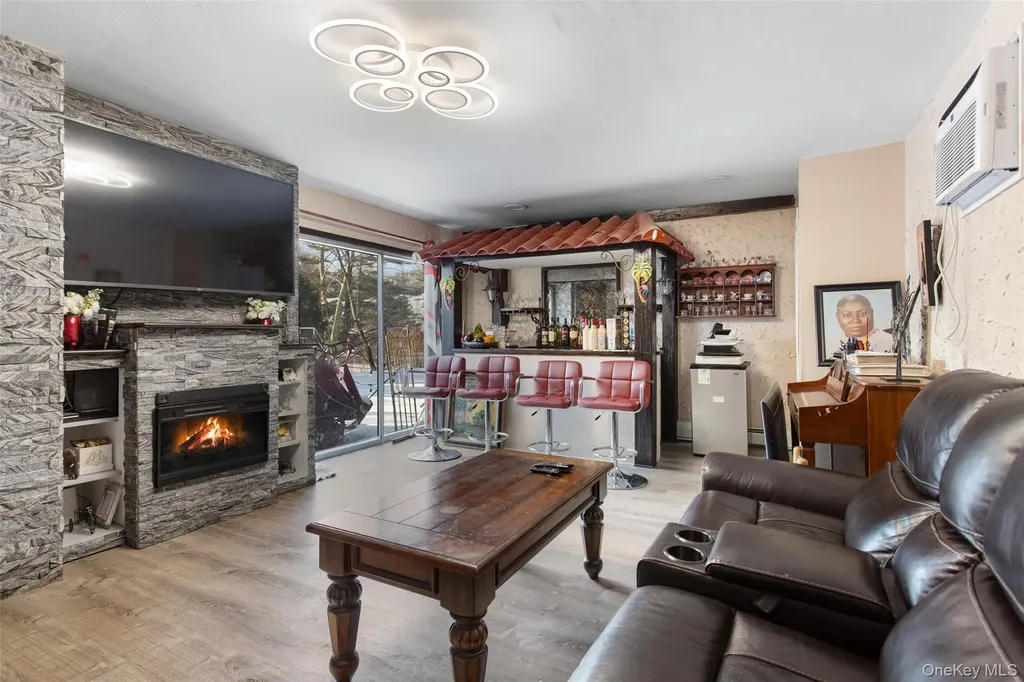 6 Merrick Lane Spring Valley NY 10977