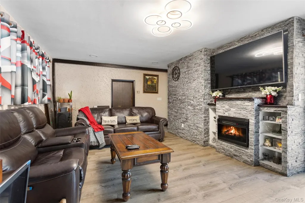 6 Merrick Lane Spring Valley NY 10977