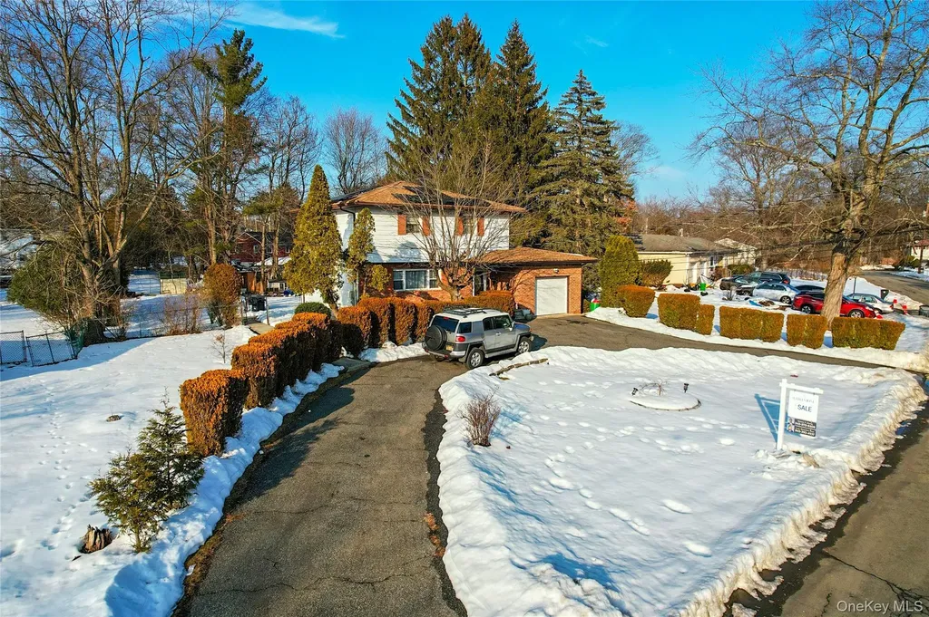 6 Merrick Lane Spring Valley NY 10977