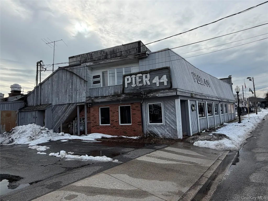 444 Fire Island Avenue Babylon NY 11702