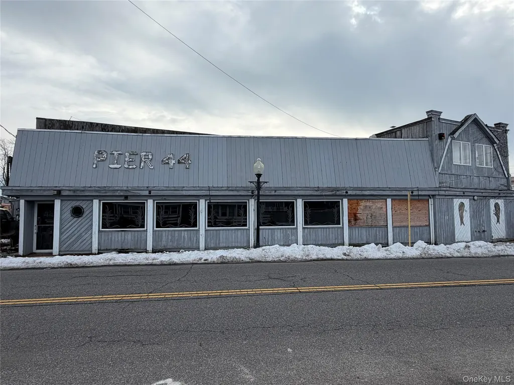 444 Fire Island Avenue Babylon NY 11702