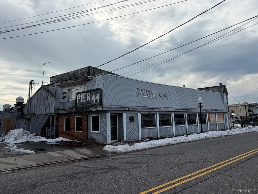 444 Fire Island Avenue Babylon NY 11702