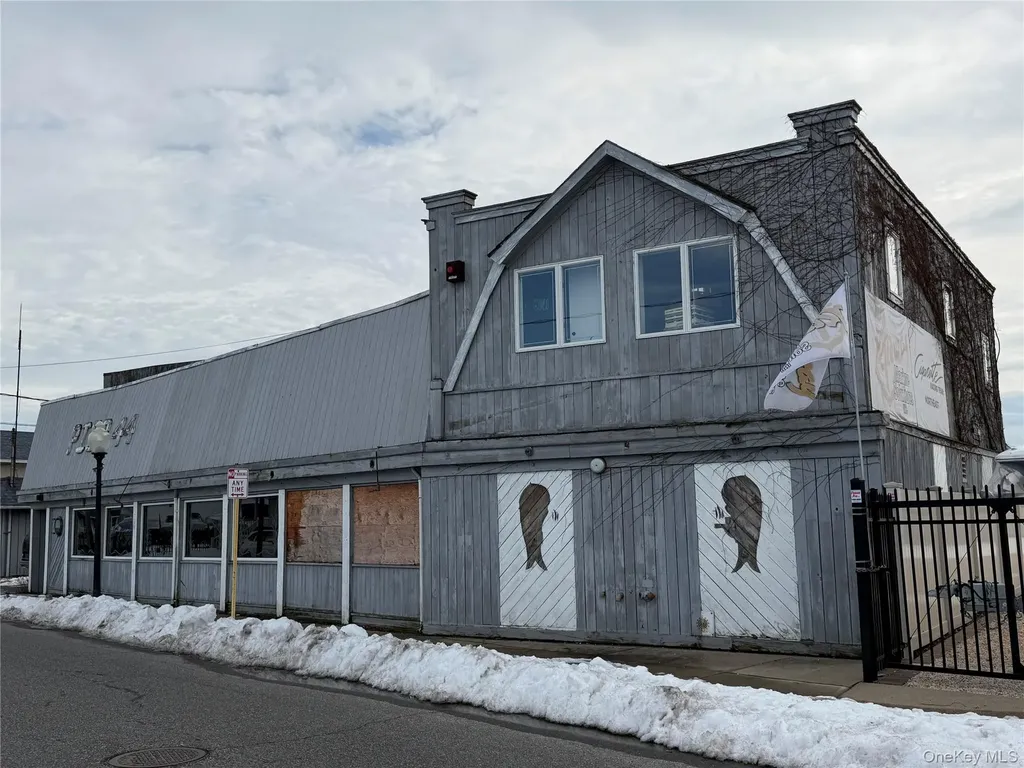 444 Fire Island Avenue Babylon NY 11702